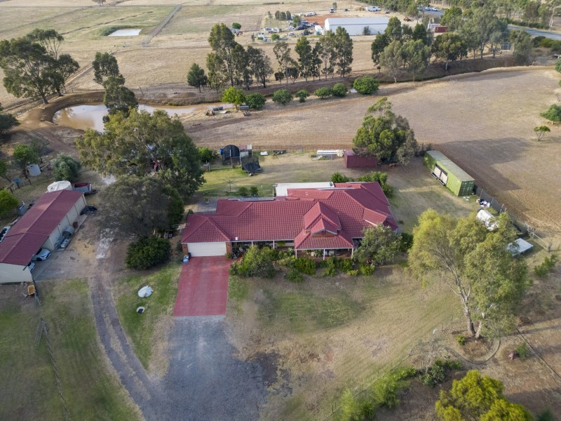 2 Warren Road, Bullsbrook WA 6084