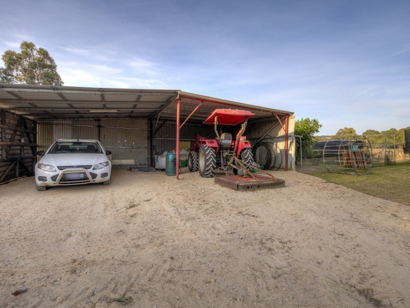 2 Warren Road, Bullsbrook WA 6084