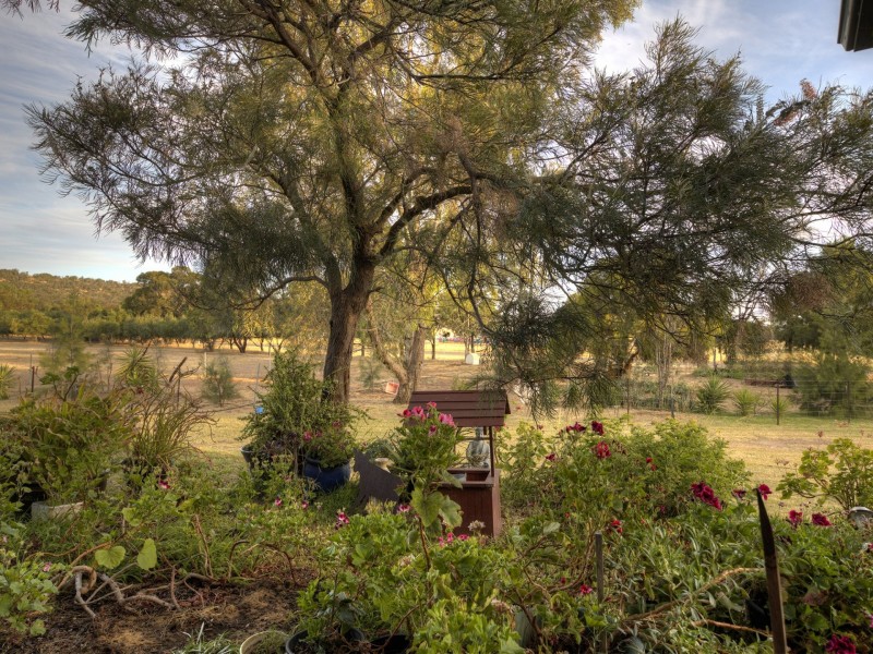 2 Warren Road, Bullsbrook WA 6084