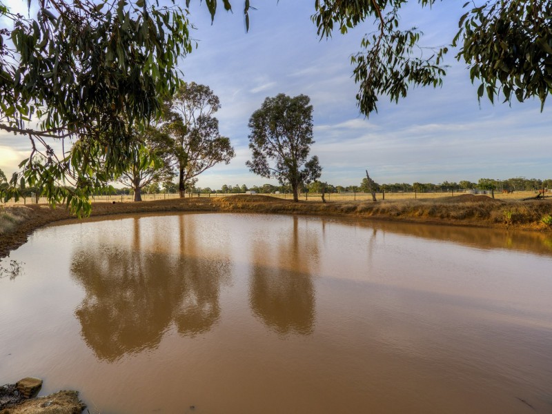 2 Warren Road, Bullsbrook WA 6084