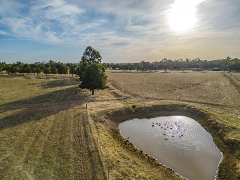 2 Warren Road, Bullsbrook WA 6084