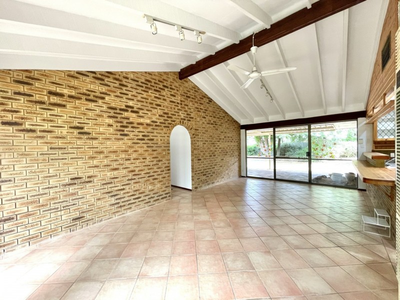 41 Tallerack Road, Forrestfield WA 6058