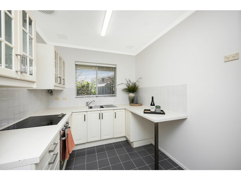 18A Mary Drive, Lesmurdie WA 6076