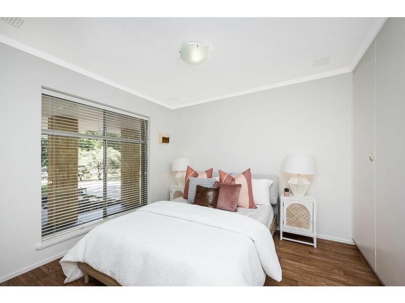 18A Mary Drive, Lesmurdie WA 6076