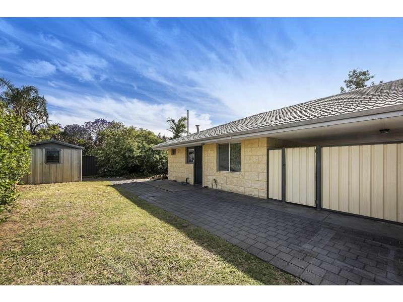 18A Mary Drive, Lesmurdie WA 6076