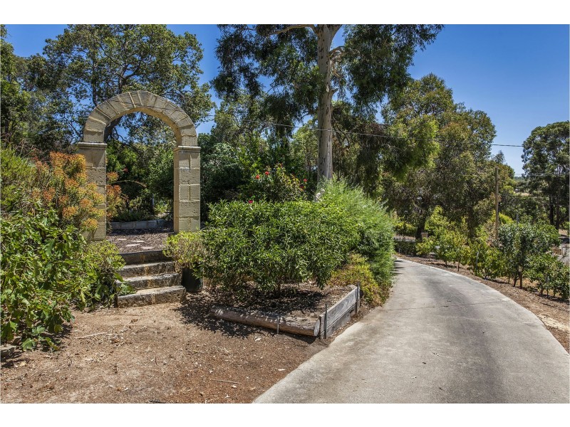 142 Union Road, Carmel WA 6076