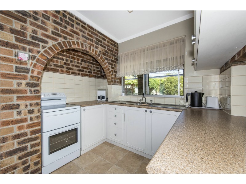 19B Railway Road, Kalamunda WA 6076