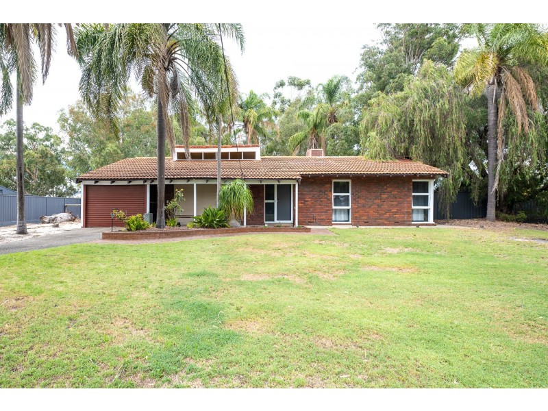 30 Stirling Crescent, High Wycombe WA 6057