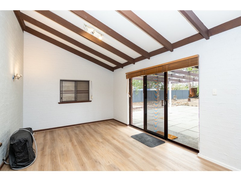 30 Stirling Crescent, High Wycombe WA 6057