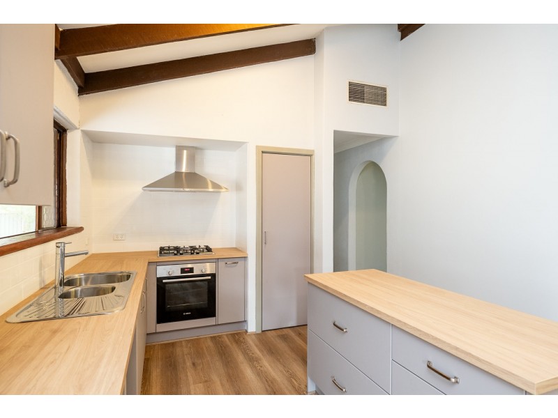 30 Stirling Crescent, High Wycombe WA 6057