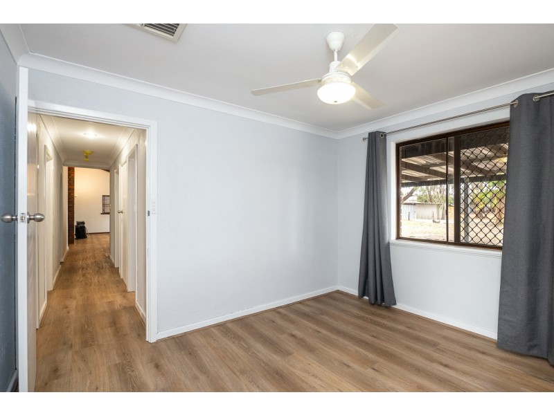 30 Stirling Crescent, High Wycombe WA 6057