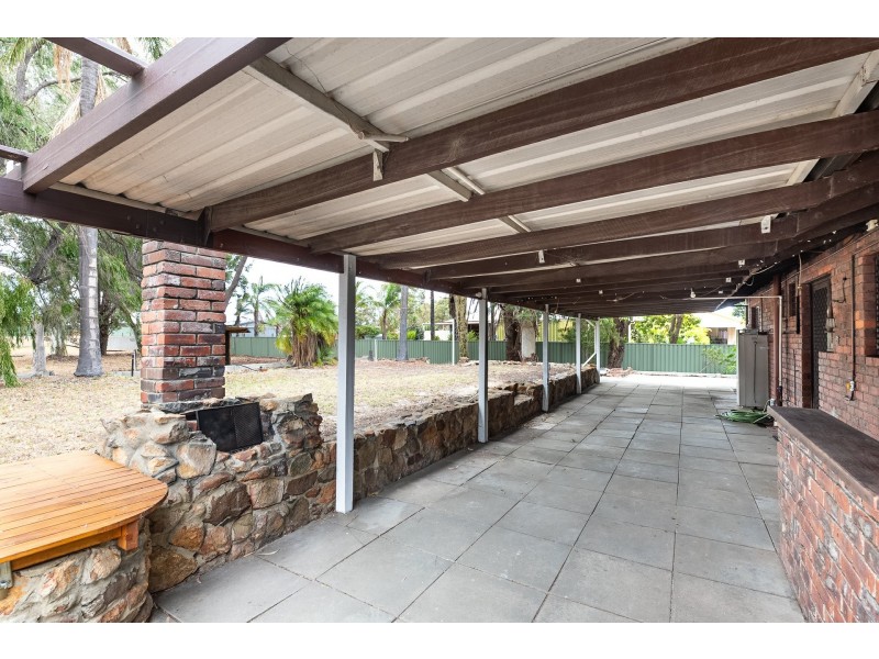 30 Stirling Crescent, High Wycombe WA 6057