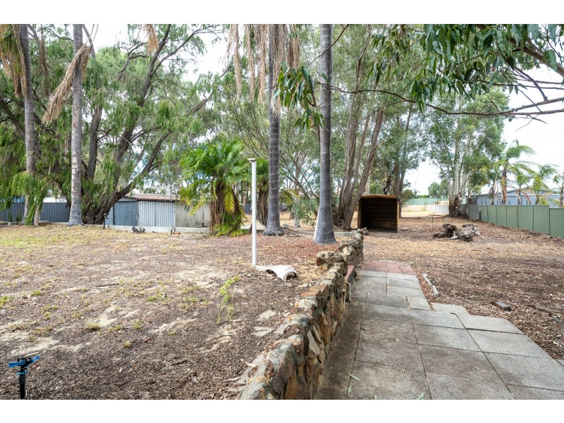 30 Stirling Crescent, High Wycombe WA 6057