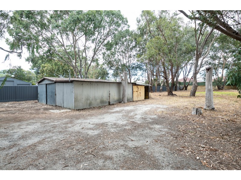 30 Stirling Crescent, High Wycombe WA 6057