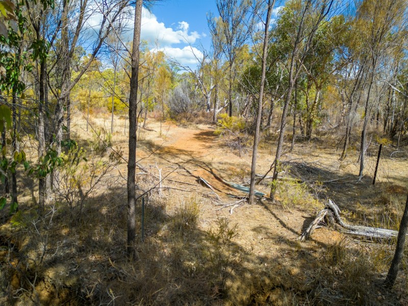 207 Holmes Road, Forrestfield WA 6058