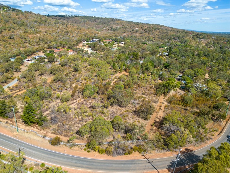 207 Holmes Road, Forrestfield WA 6058