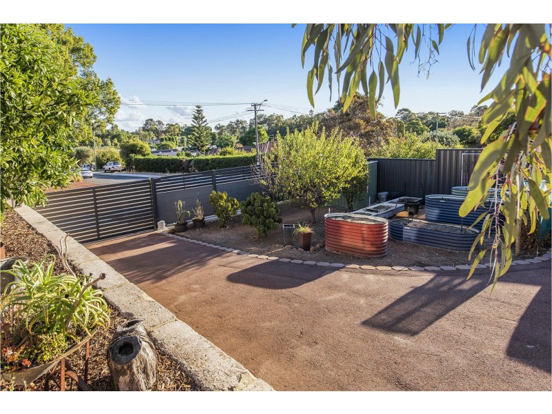 44 Fletcher Road, Lesmurdie WA 6076