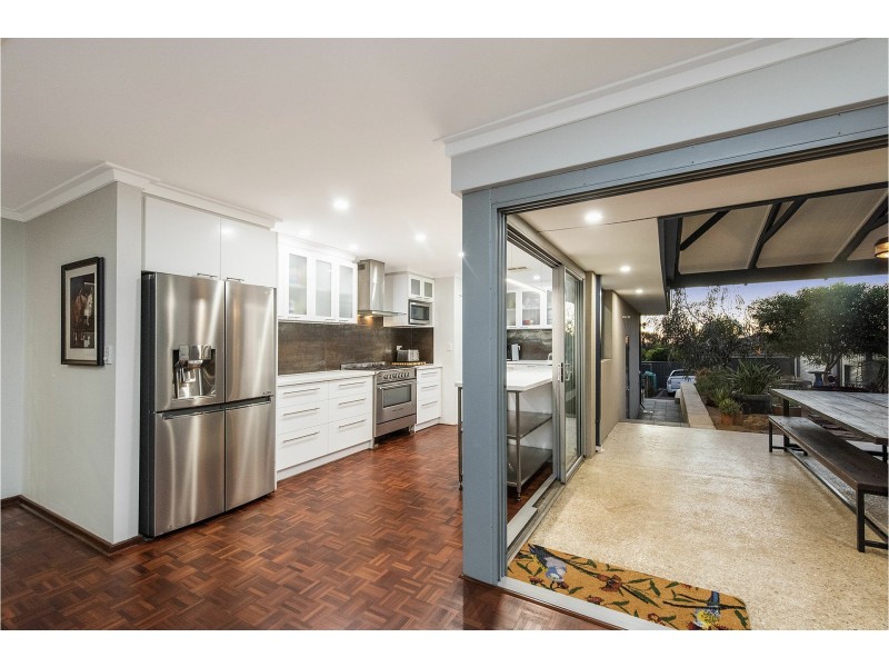 44 Fletcher Road, Lesmurdie WA 6076