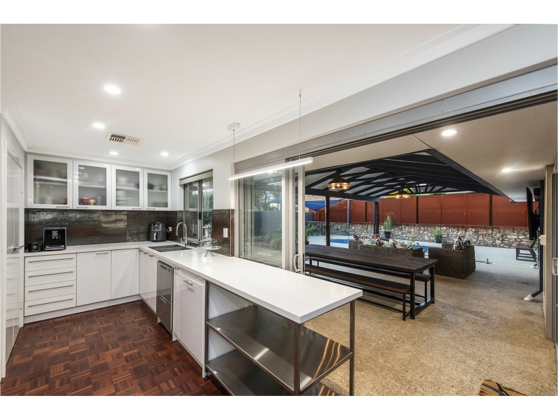 44 Fletcher Road, Lesmurdie WA 6076