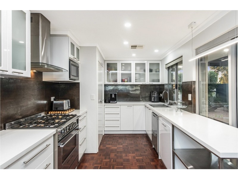 44 Fletcher Road, Lesmurdie WA 6076