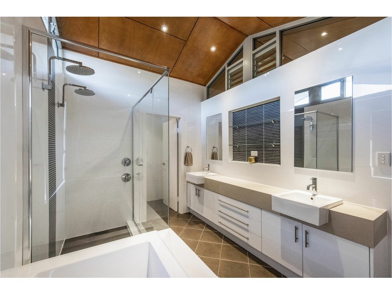 44 Fletcher Road, Lesmurdie WA 6076