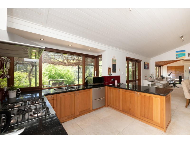 66 Walnut Road, Bickley WA 6076