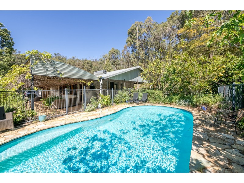 66 Walnut Road, Bickley WA 6076