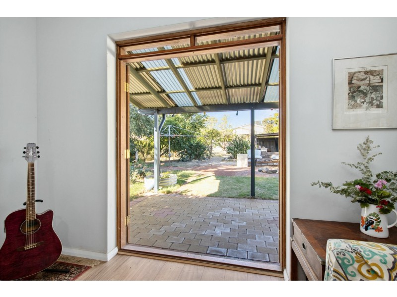 4 Ray Road, Swan View WA 6056