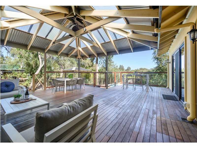 34 Albert Road, Lesmurdie WA 6076