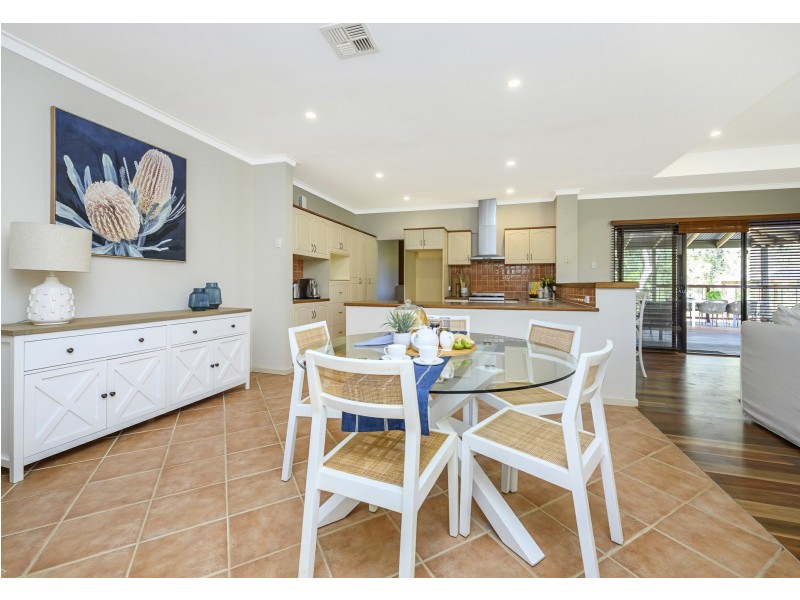 34 Albert Road, Lesmurdie WA 6076