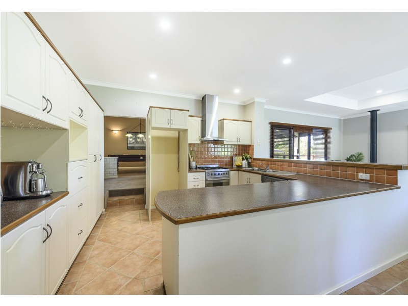 34 Albert Road, Lesmurdie WA 6076