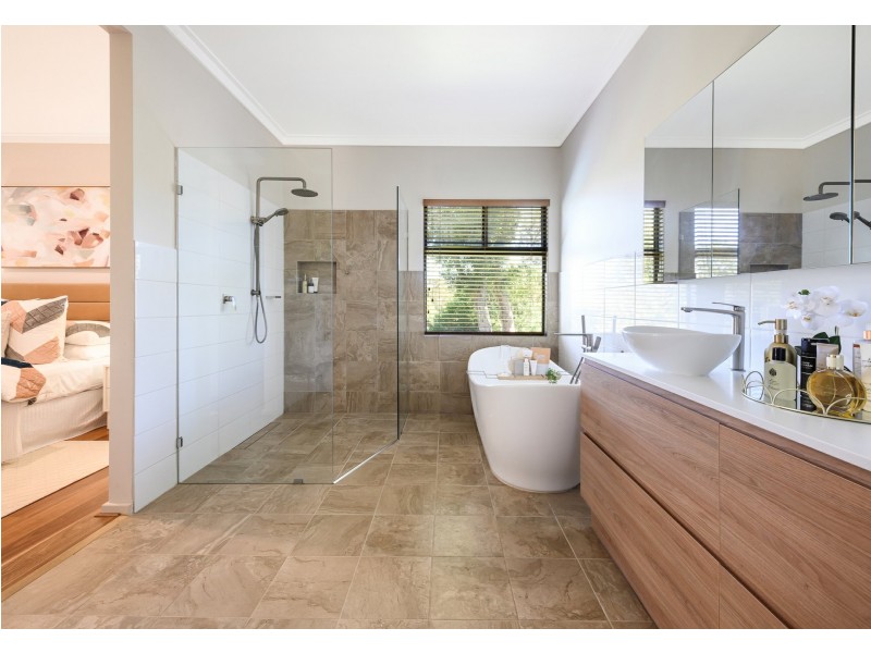 34 Albert Road, Lesmurdie WA 6076