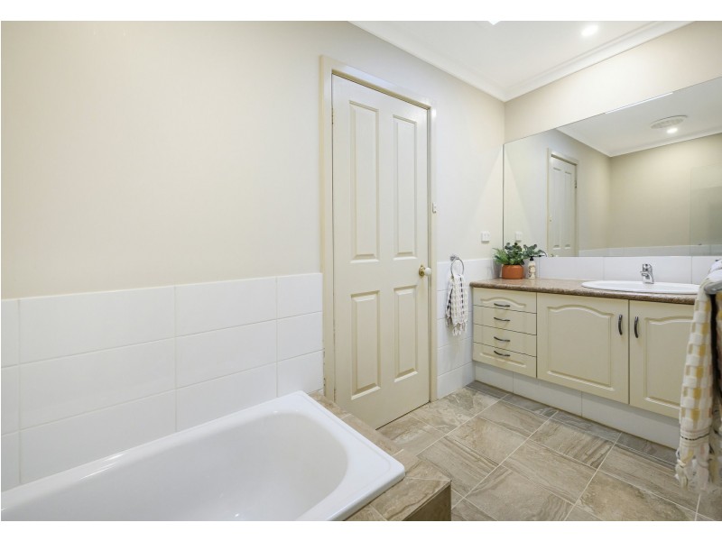 34 Albert Road, Lesmurdie WA 6076