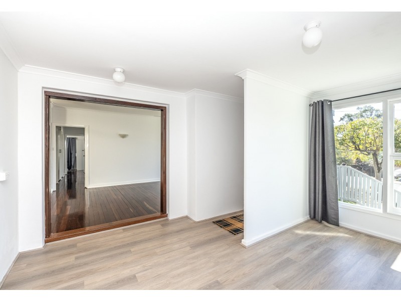 17 Kalbarri Street, Lesmurdie WA 6076