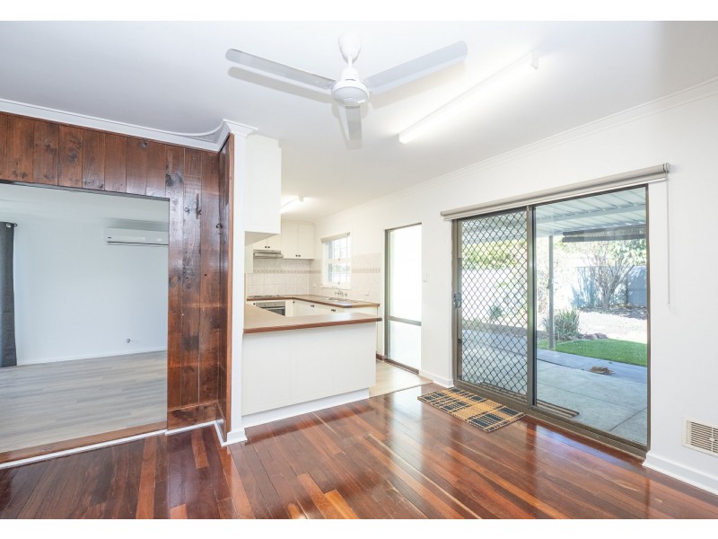 17 Kalbarri Street, Lesmurdie WA 6076