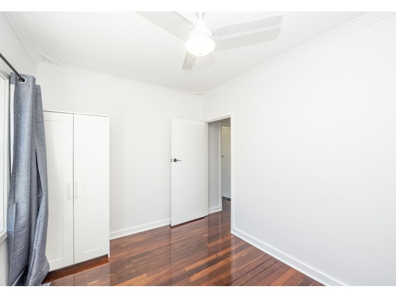 17 Kalbarri Street, Lesmurdie WA 6076