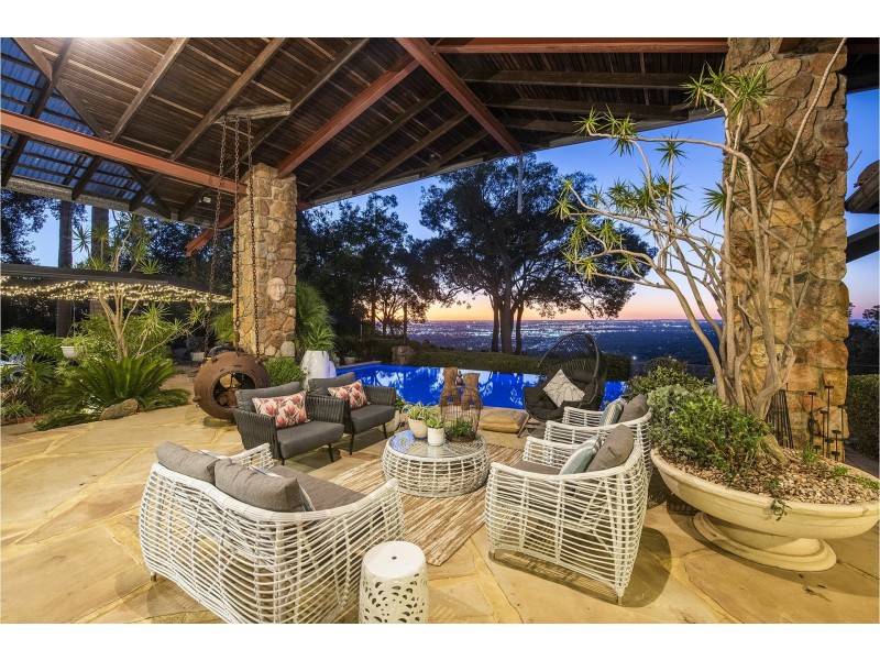 24 Bolt Court, Lesmurdie WA 6076