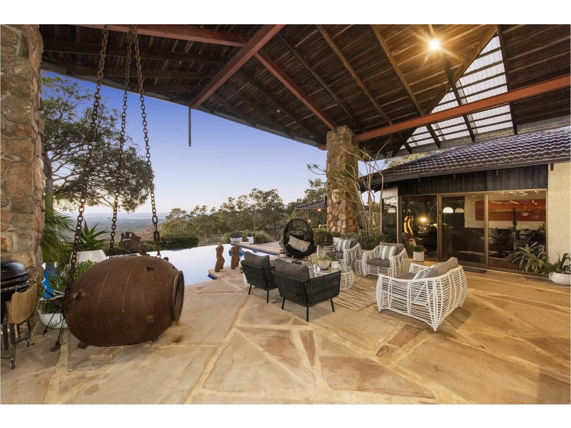 24 Bolt Court, Lesmurdie WA 6076