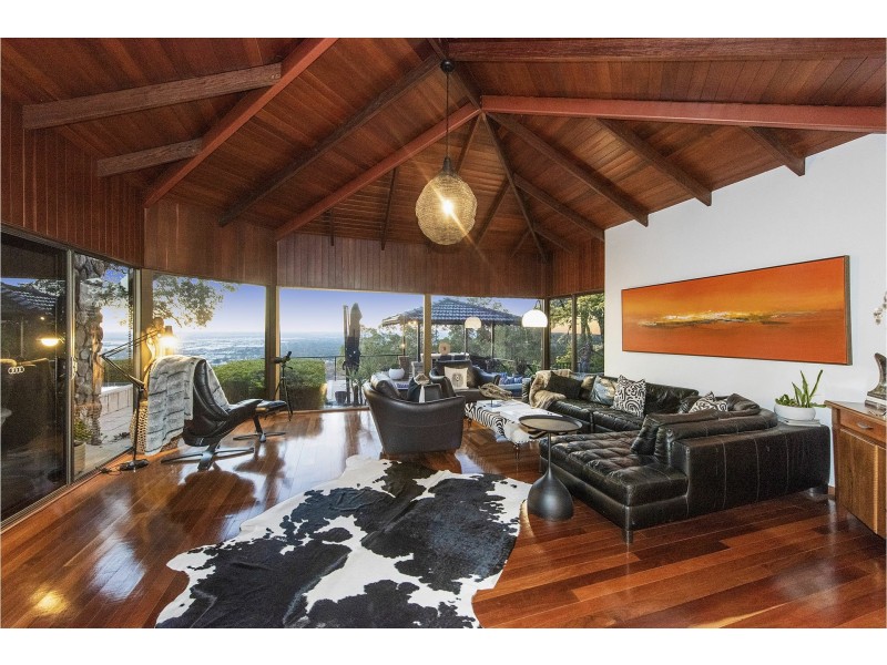 24 Bolt Court, Lesmurdie WA 6076