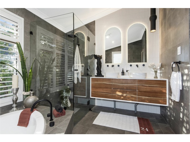 24 Bolt Court, Lesmurdie WA 6076