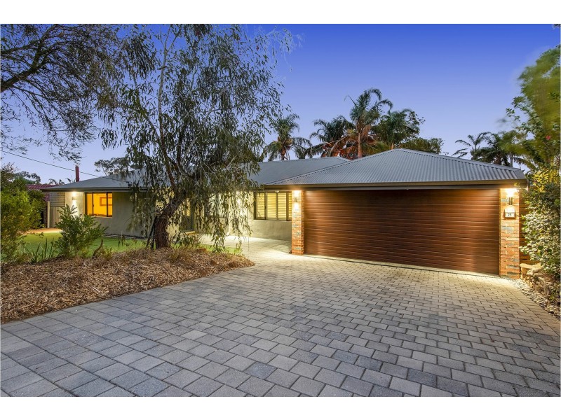 25 Armour Way, Lesmurdie WA 6076