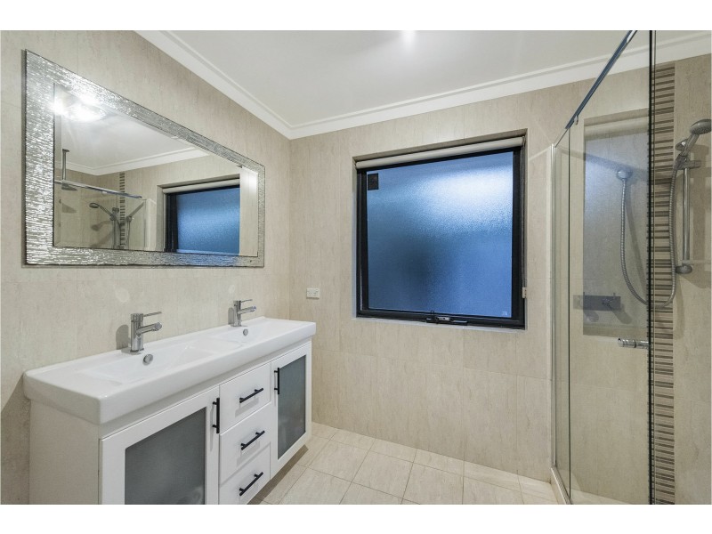 25 Armour Way, Lesmurdie WA 6076