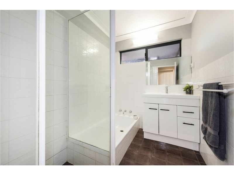 25 Armour Way, Lesmurdie WA 6076