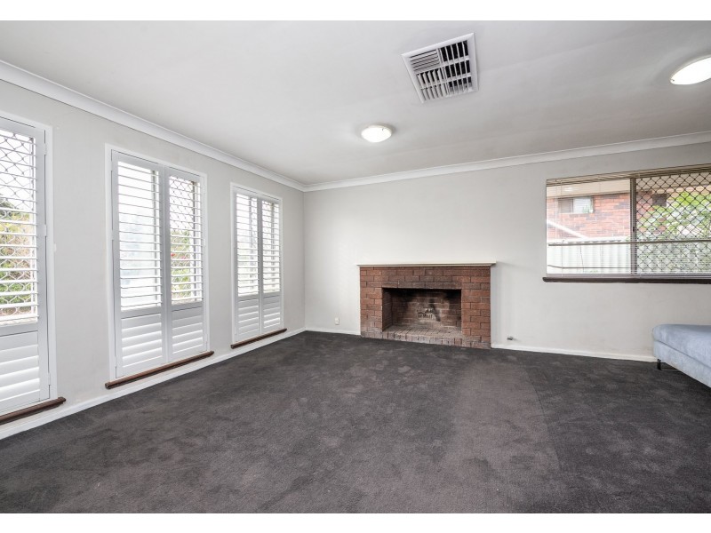 12 Naylor Place, Lesmurdie WA 6076