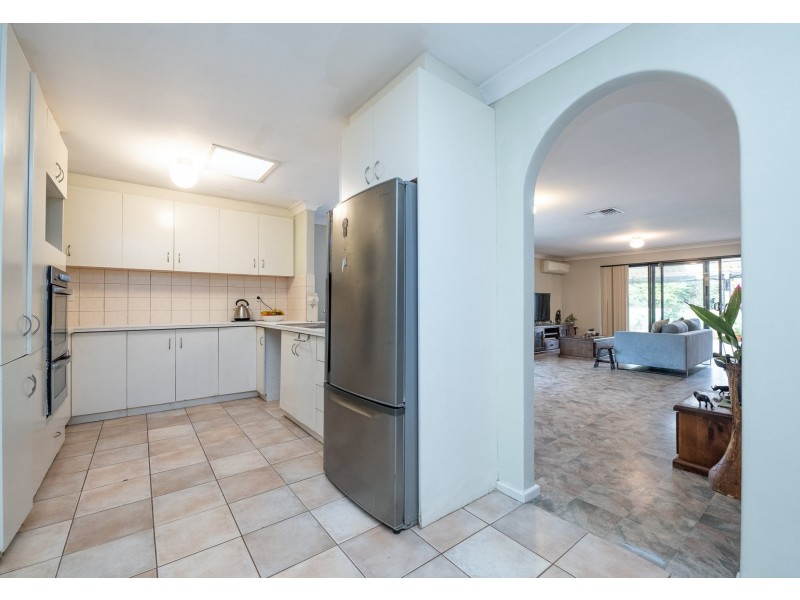 12 Naylor Place, Lesmurdie WA 6076