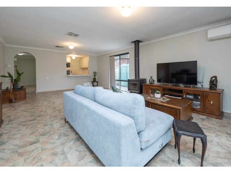 12 Naylor Place, Lesmurdie WA 6076