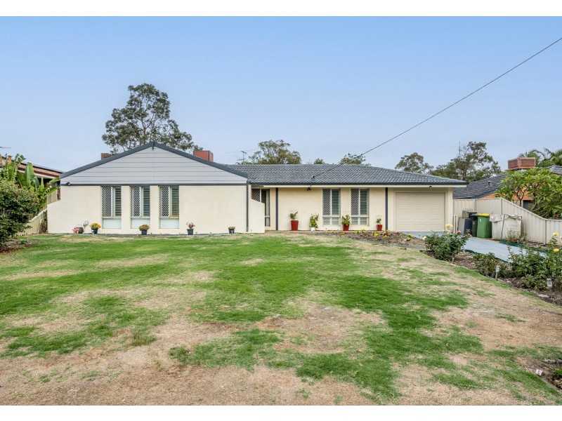 12 Naylor Place, Lesmurdie WA 6076