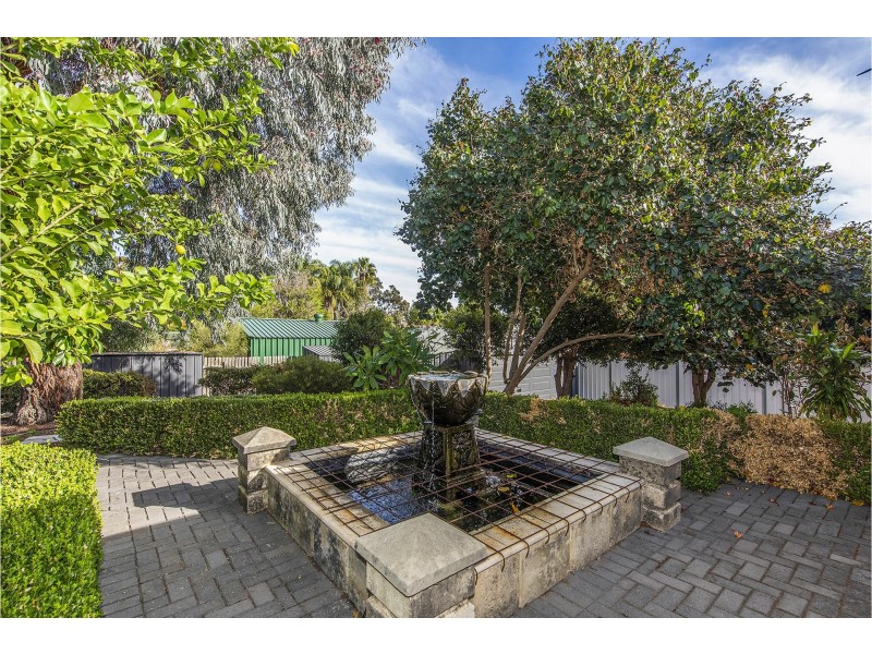 133 Grove Road, Lesmurdie WA 6076