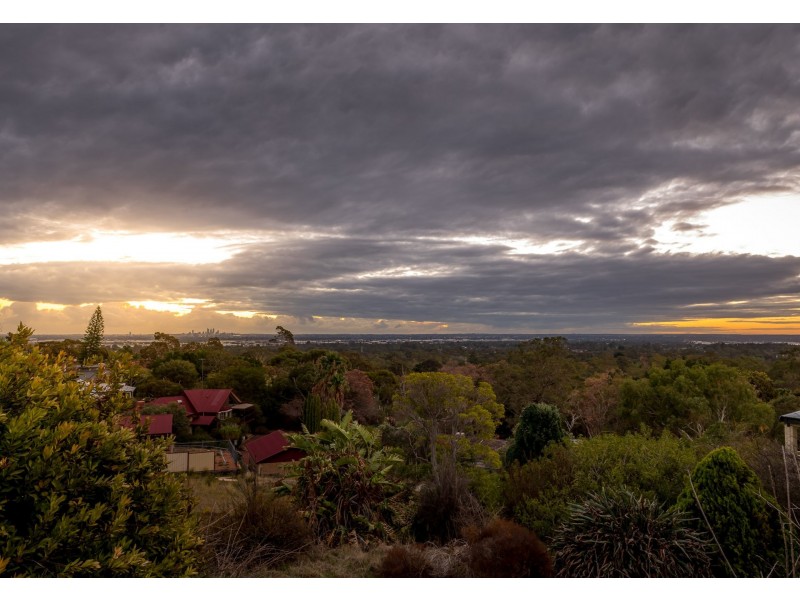 62 West Terrace, Kalamunda WA 6076