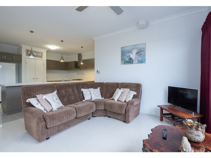 Villa 5/43 Boonooloo Road, Kalamunda WA 6076